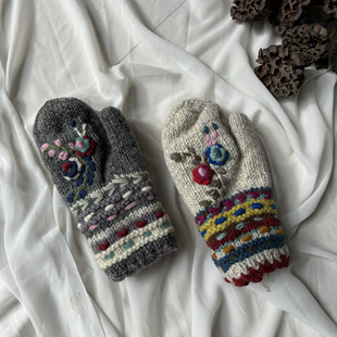 纯手工冬天保暖加厚加绒羊毛线女连指全包学生骑车防寒刺绣手套