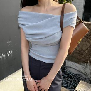 Onoev现货 T恤2888 韩国女人味十足呀大领口压褶修身 短袖