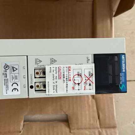 众桦伺服驱动器MR-J2S-70B，，。议价