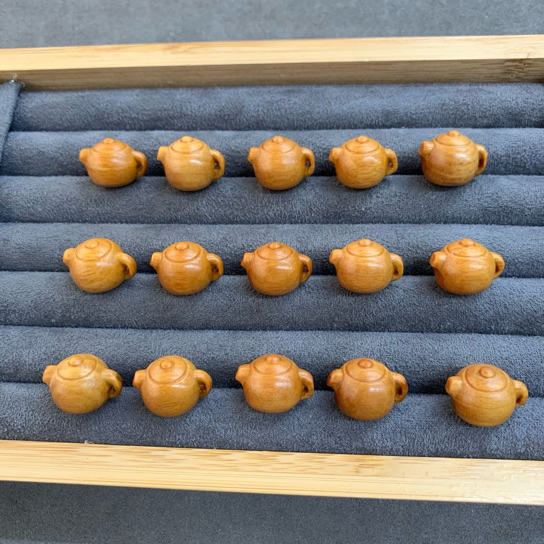 老山檀木雕刻可爱小壶芭比檀香木把把胡吊坠饰品diy手工项链配件