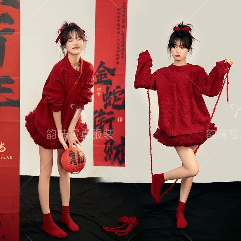 影楼秋冬主题圣诞服装新款新年红色少女艺术照毛衣肖像写真摄影