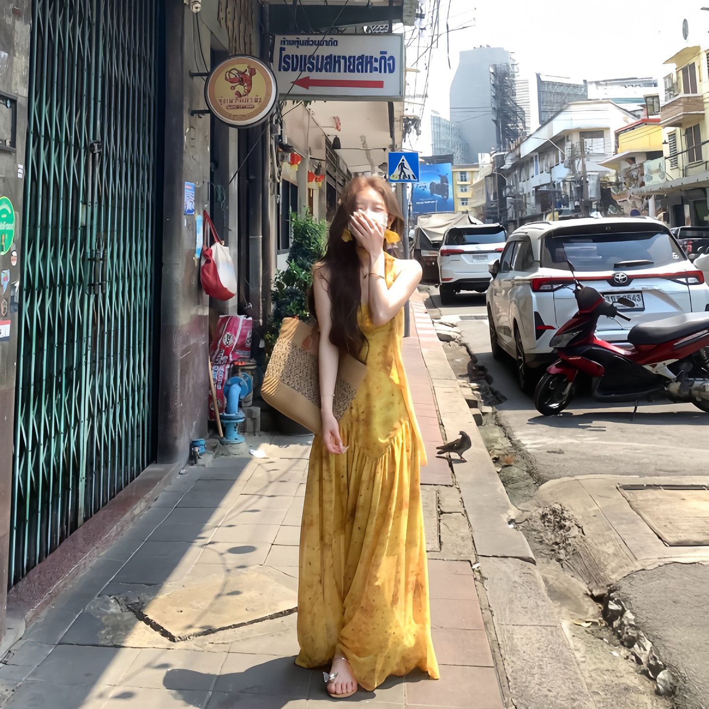 云南大理度假风黄色碎花