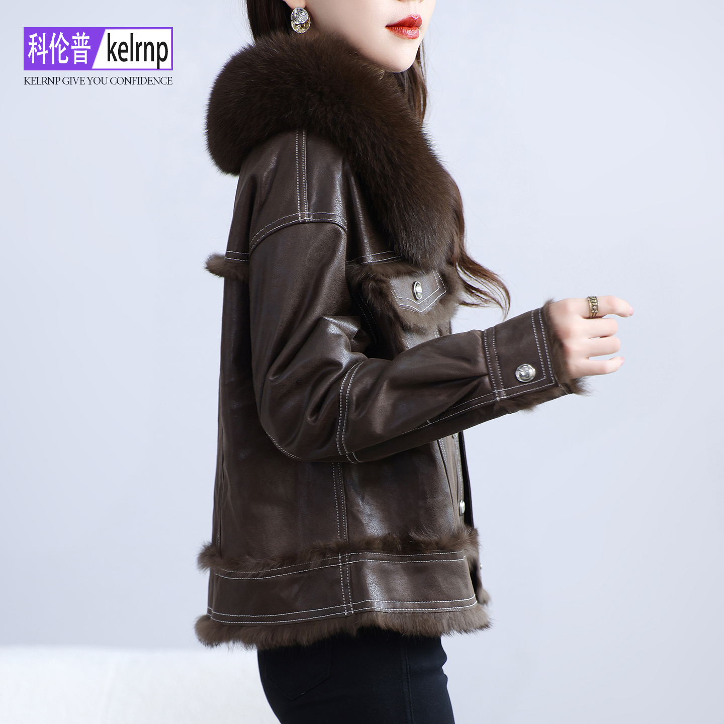 小个子狐狸毛领真皮毛一体大衣