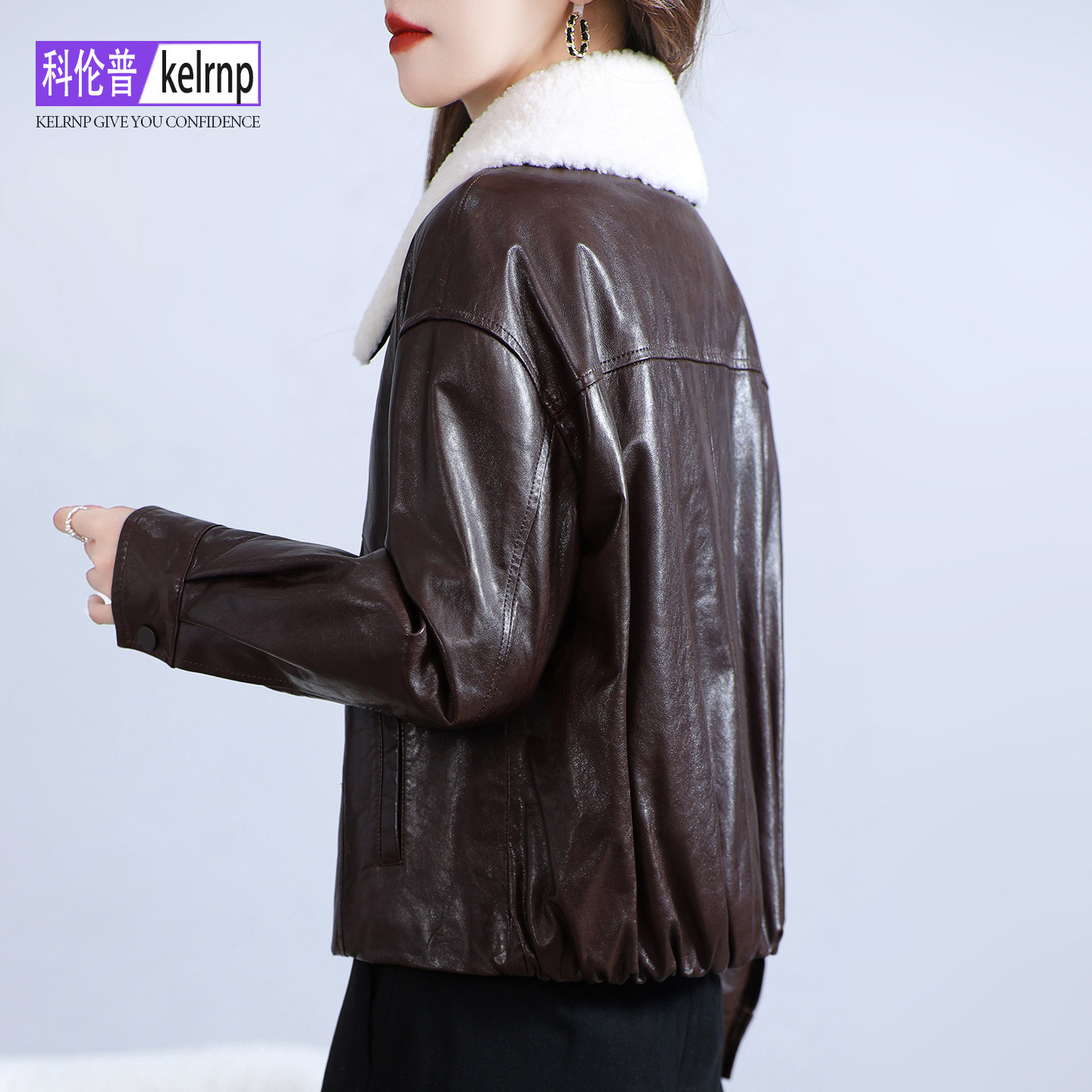 真皮羽绒服女短款2026冬新海宁可拆卸减龄羊毛领头层绵羊皮衣外套
