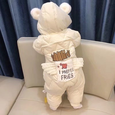 婴儿秋冬连体衣宝宝外出