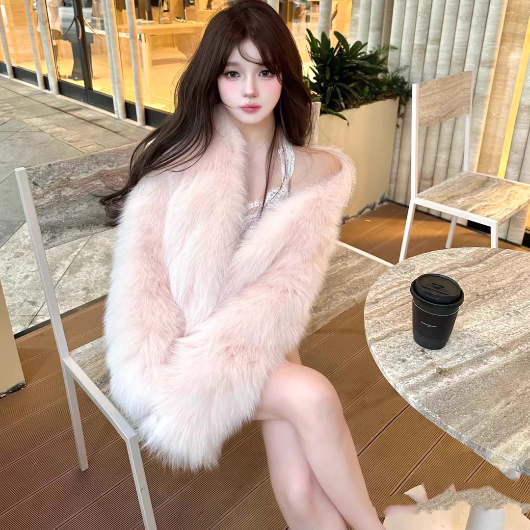 粉色环保狐狸毛皮草短外套女2025冬季新款洋气高级感保暖毛毛上衣