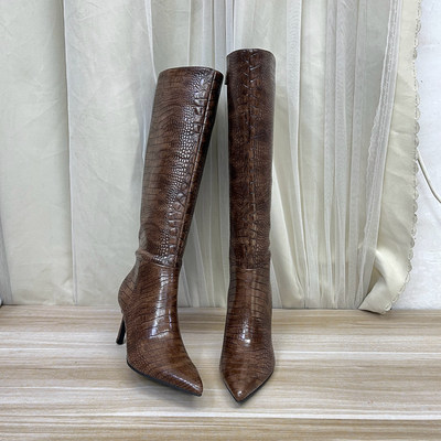 尖头纯色细高跟侧拉链时装长筒靴