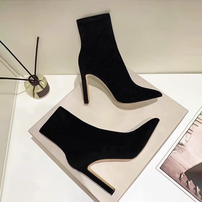 黑色尖头高跟短靴女2025新款秋冬气质绒面袜靴弹力中筒粗跟瘦瘦靴