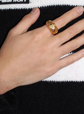 小众设计月牙镂空戒指