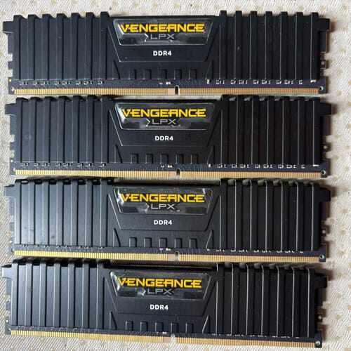 海盗船DDR4 8G 3000mhz内存条 9新 单价议价