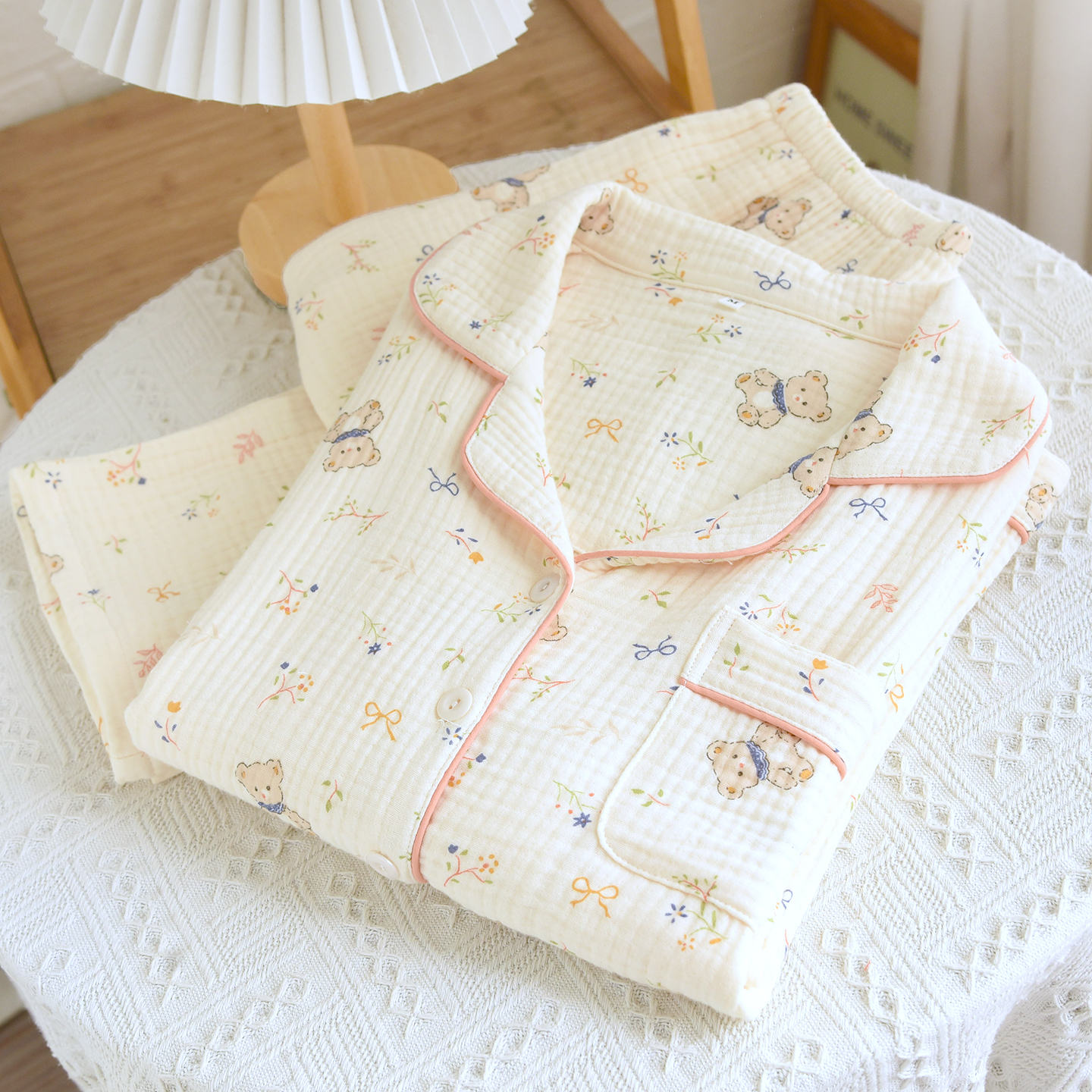 新款纯棉四层纱布睡衣可爱卡通款