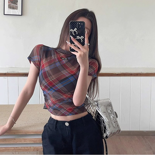 正肩T恤女夏2025新款 复古格子半高领短袖 甜辣妹褶皱紧身显瘦上衣