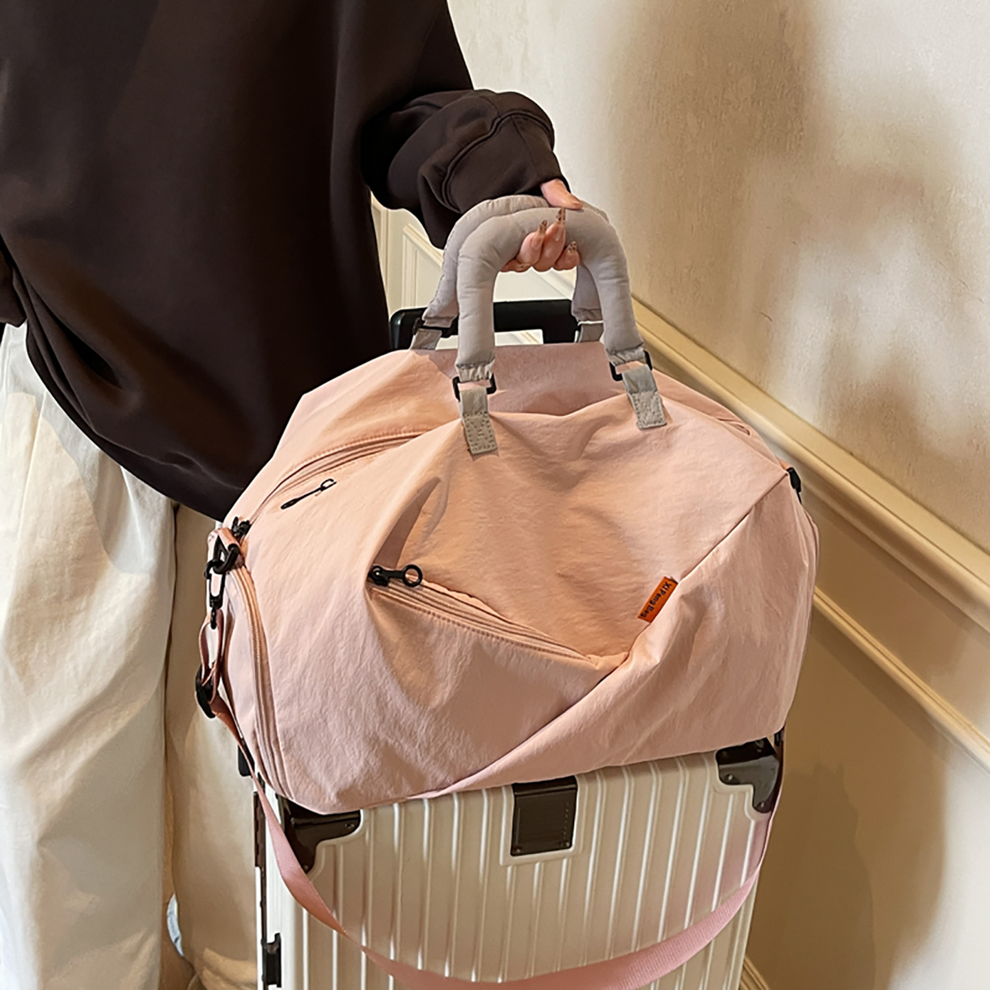 粉色女士行李包健身包短途旅行包