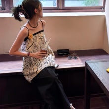 吊带背心女夏2025新款韩系撞色水波纹无袖抹胸显瘦气质上衣高级感