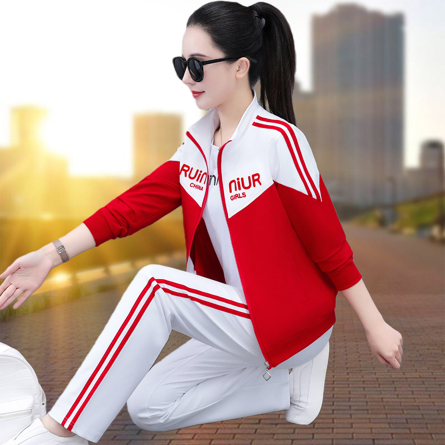 运动服套装女士春秋2026新款时尚妈妈大码休闲三件套广场舞团队服