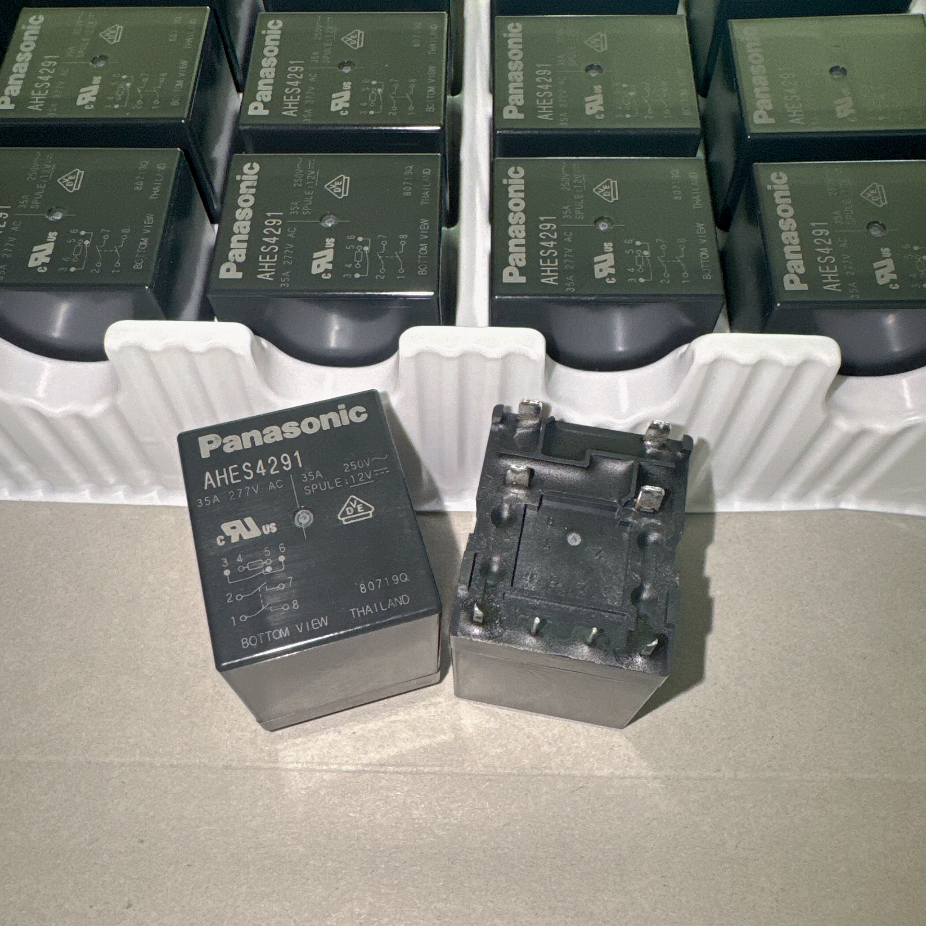 AHES4291 松下太阳能充电桩继电器  35A 8脚 12VDC 全新原装