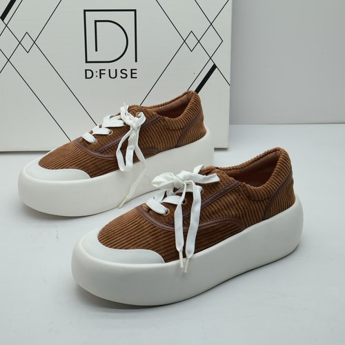 D:FUSE/迪芙斯撤柜断码春季圆头休闲运动鞋女厚底复古拼色面包鞋