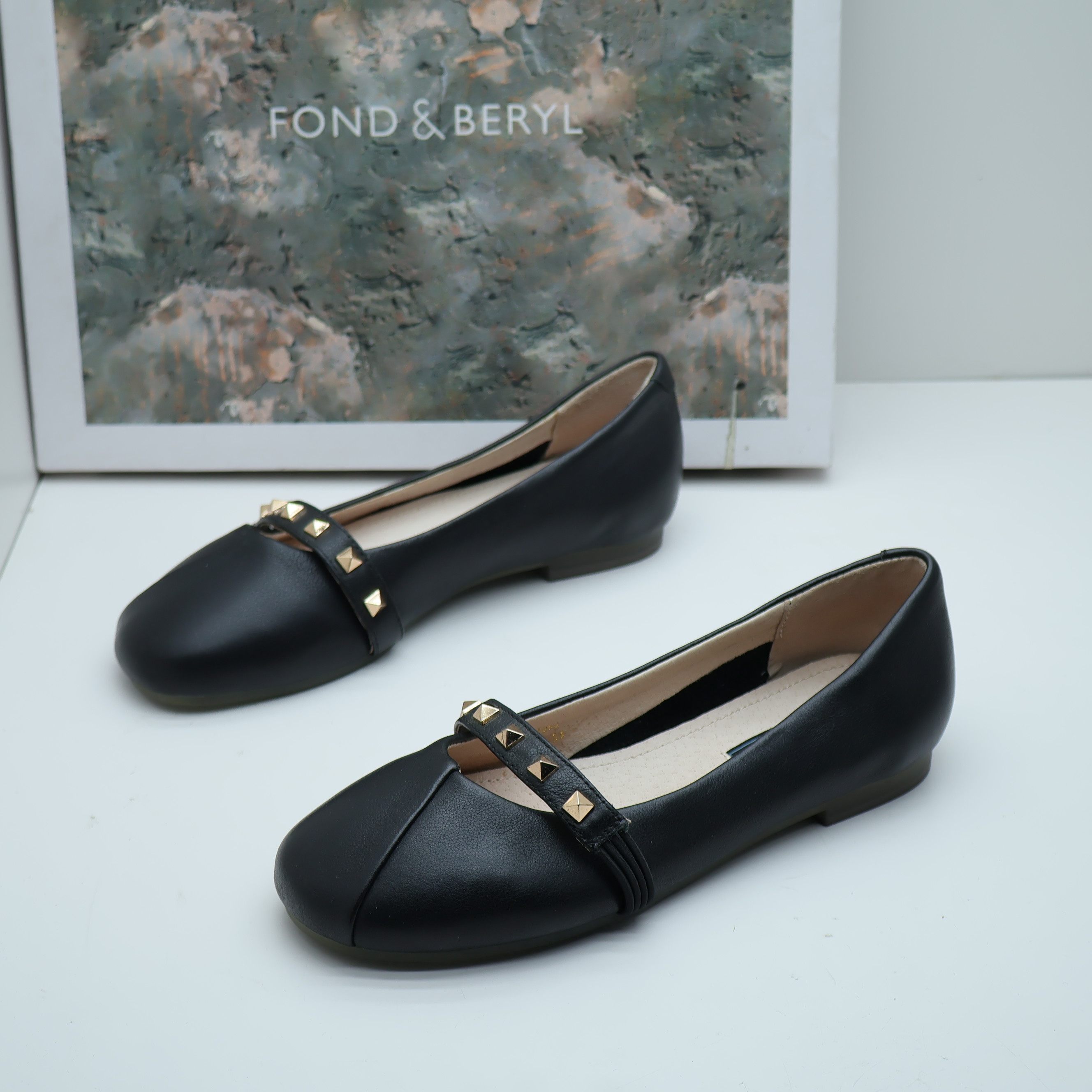 Fondberyl菲伯丽尔撤柜春季圆头一脚蹬平底真皮铆钉浅口女单鞋潮,女鞋,浅口单鞋,淘宝优惠券,粉丝福利购,淘宝优惠卷