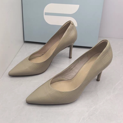 Comely/康莉撤柜断码秋季真皮高跟尖头亮片时尚浅口细跟女单鞋潮