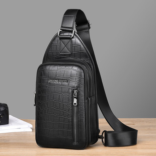 鳄鱼纹男包男士胸包真皮个性时尚单肩斜挎包男高档斜背包托特包