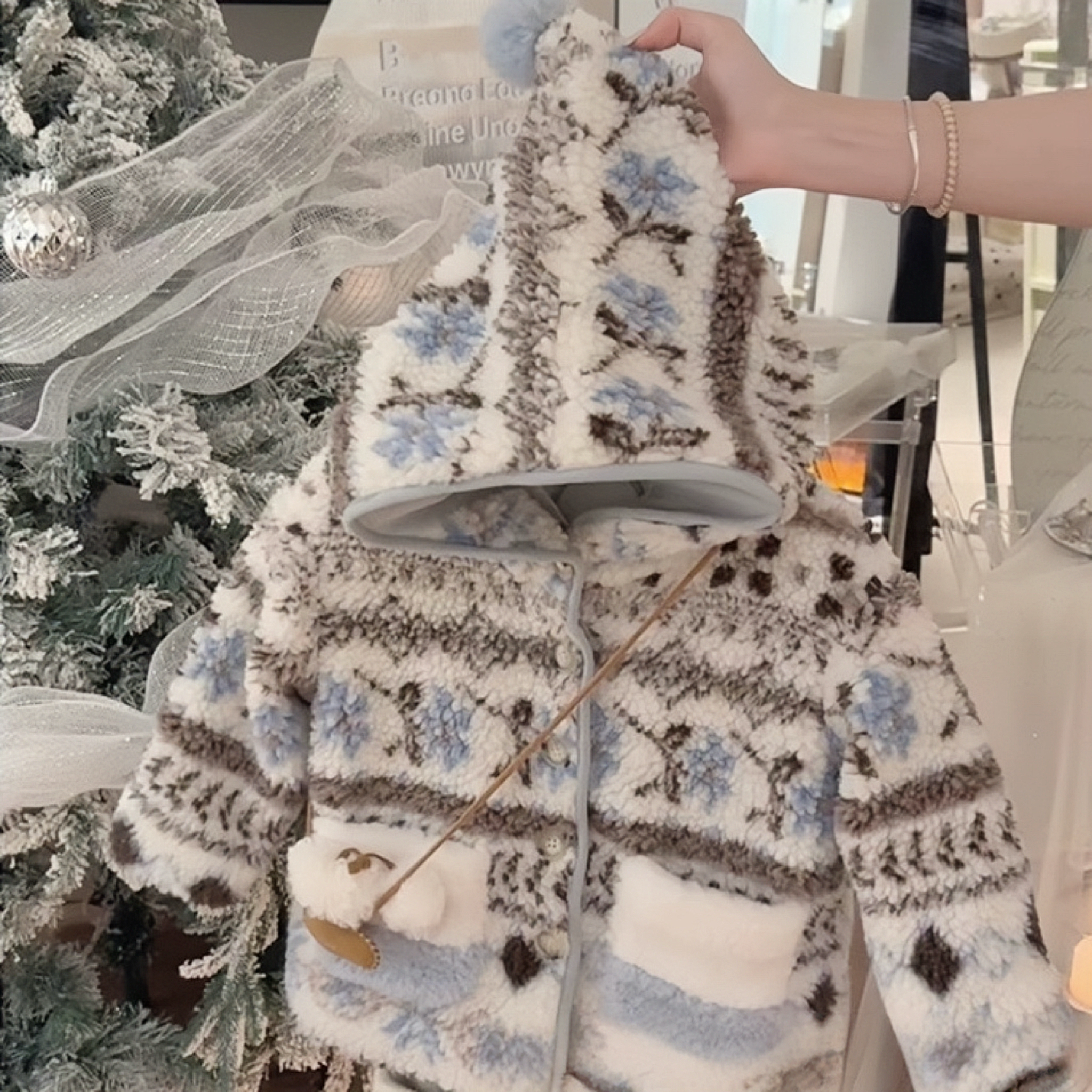 【现货】韩国童装2025年冬亲子费尔岛羊羔毛连帽外套女童保暖衣服