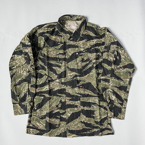 外套虎纹迷彩TCU夹克衫