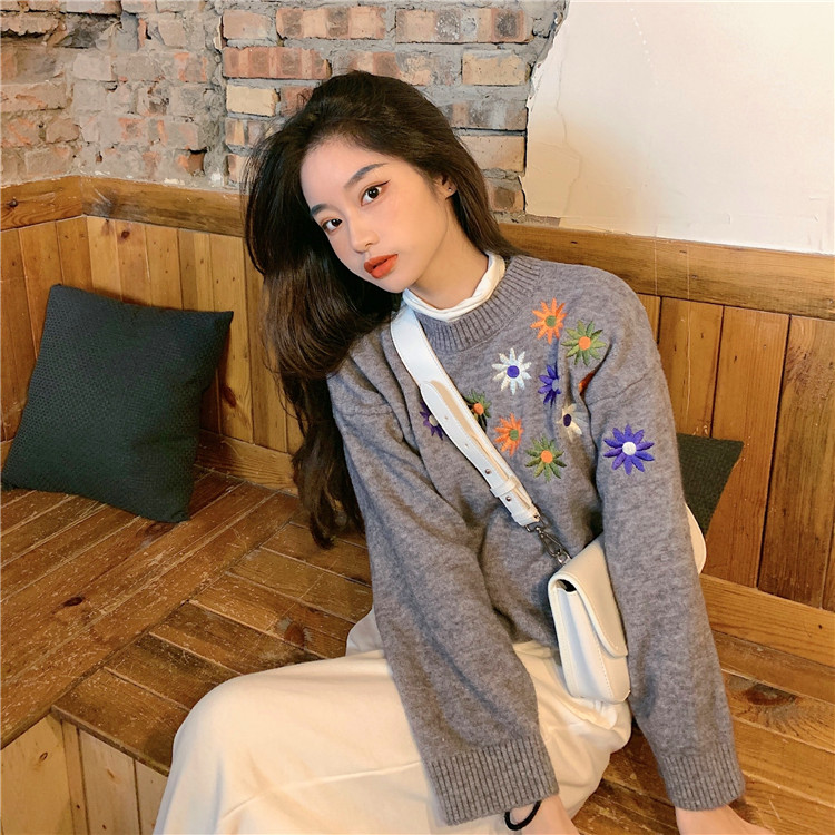 Real price flower embroidery loose retro Pullover