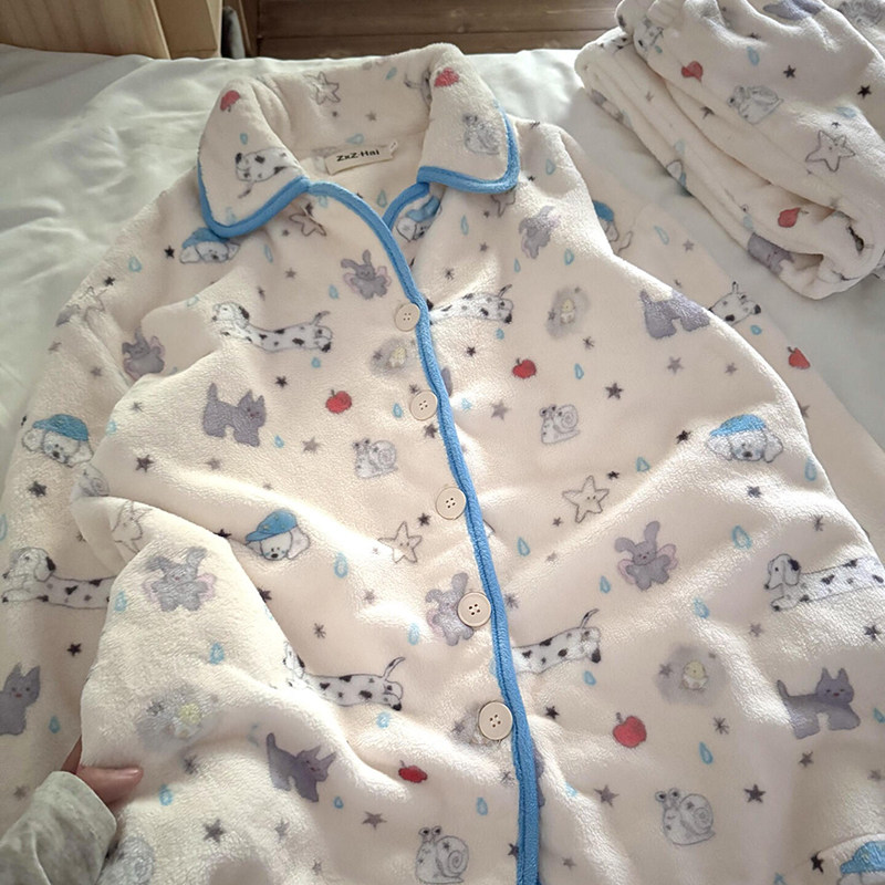 侘町2025新款淋雨小猫咪保暖睡衣女法兰绒开衫翻领冬季套装家居服