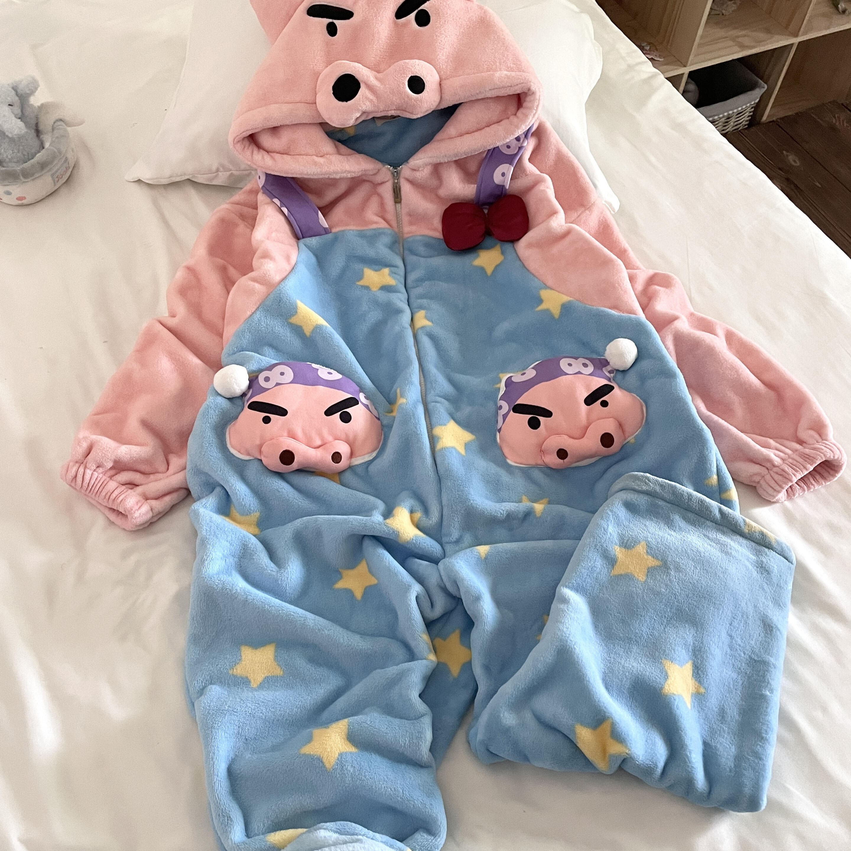 侘町2026家居服新款连体背带睡衣女款法兰绒卡通肥嘟嘟左卫门冬季,女士内衣/男士内衣/家居服,睡衣/家居服套装,淘宝优惠券,粉丝福利购,淘宝优惠卷