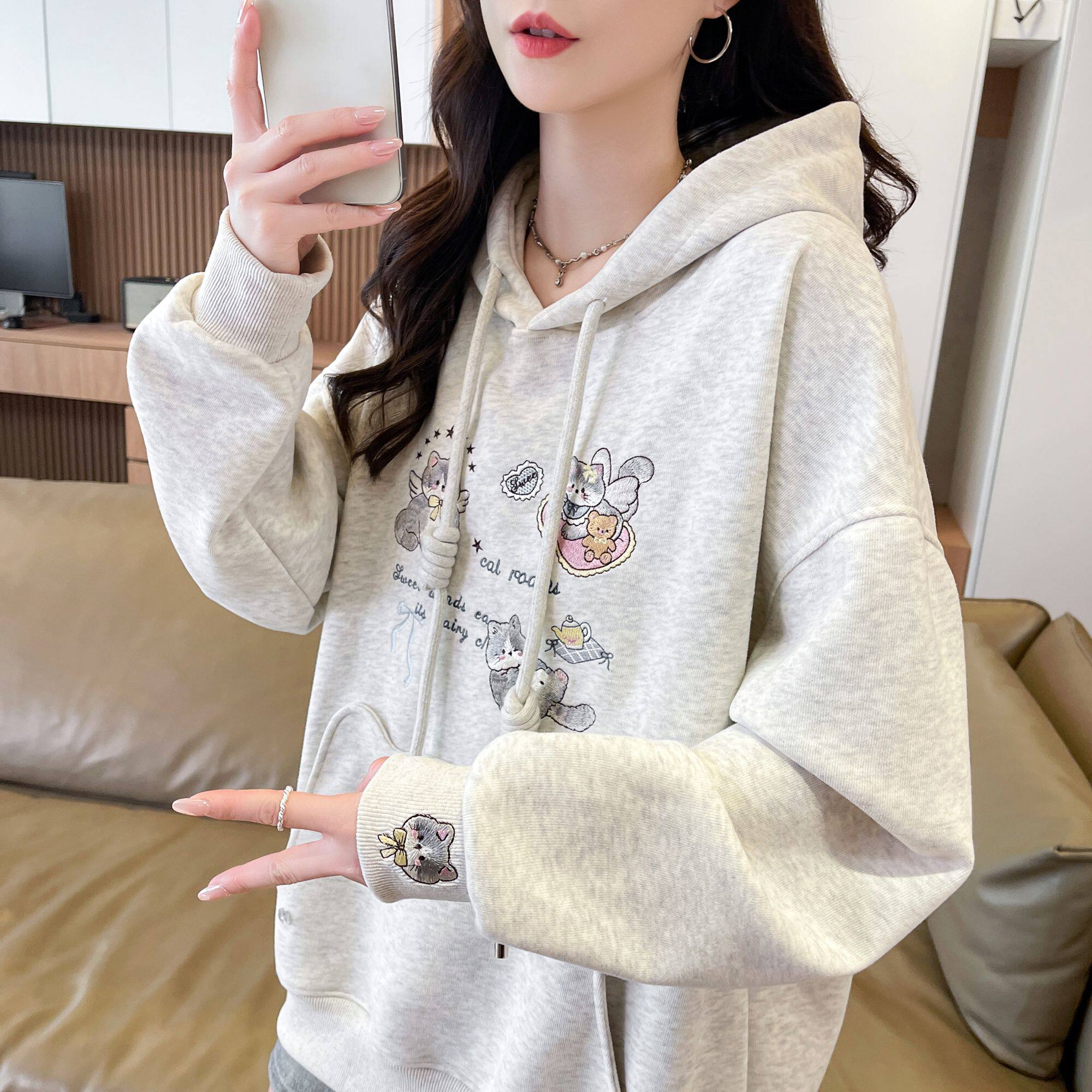 春秋新爆潮款连帽衫时尚洋气可外穿卫衣女初高中学生青少年上衣服