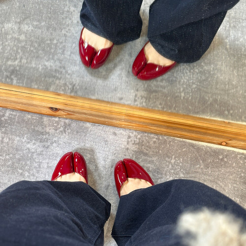 LUNA“娜姐美学”马J拉和萝卜炖联名款时装鞋