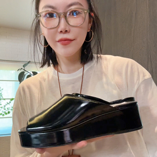 w鱼嘴亮面高级感平底高跟厚底拖鞋 LUNA 水光闪亮 The