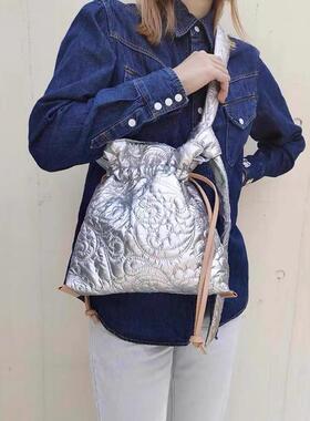 Casselini日系浮雕云朵包单肩手提斜挎包女大容量轻便小众高级感