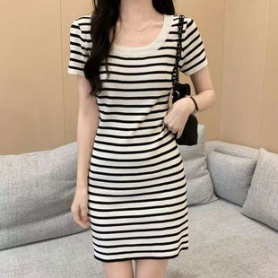 胖东来方领条纹短袖 显瘦包臀短裙子甜美性感纯欲 连衣裙女夏季 新款