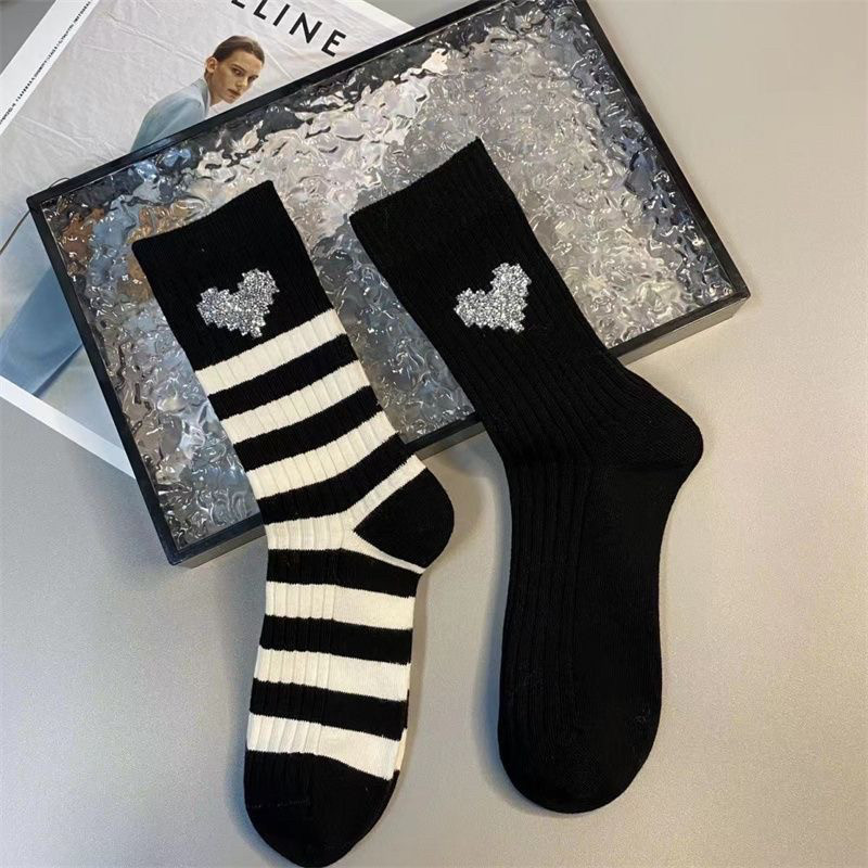 欧货网红爱心镶钻个性时尚百搭中筒袜女ins条纹外穿轻奢洋气长袜,女士内衣/男士内衣/家居服,中筒袜,淘宝优惠券,粉丝福利购,淘宝优惠卷