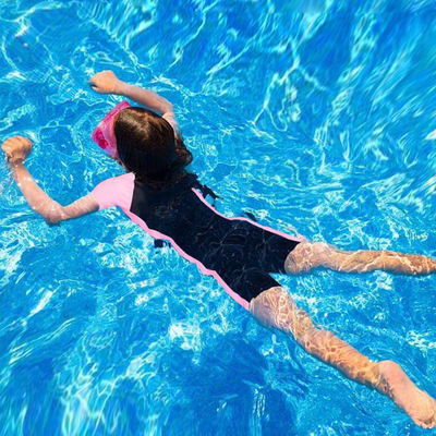 儿童泳衣夏网女孩2022年新款连体