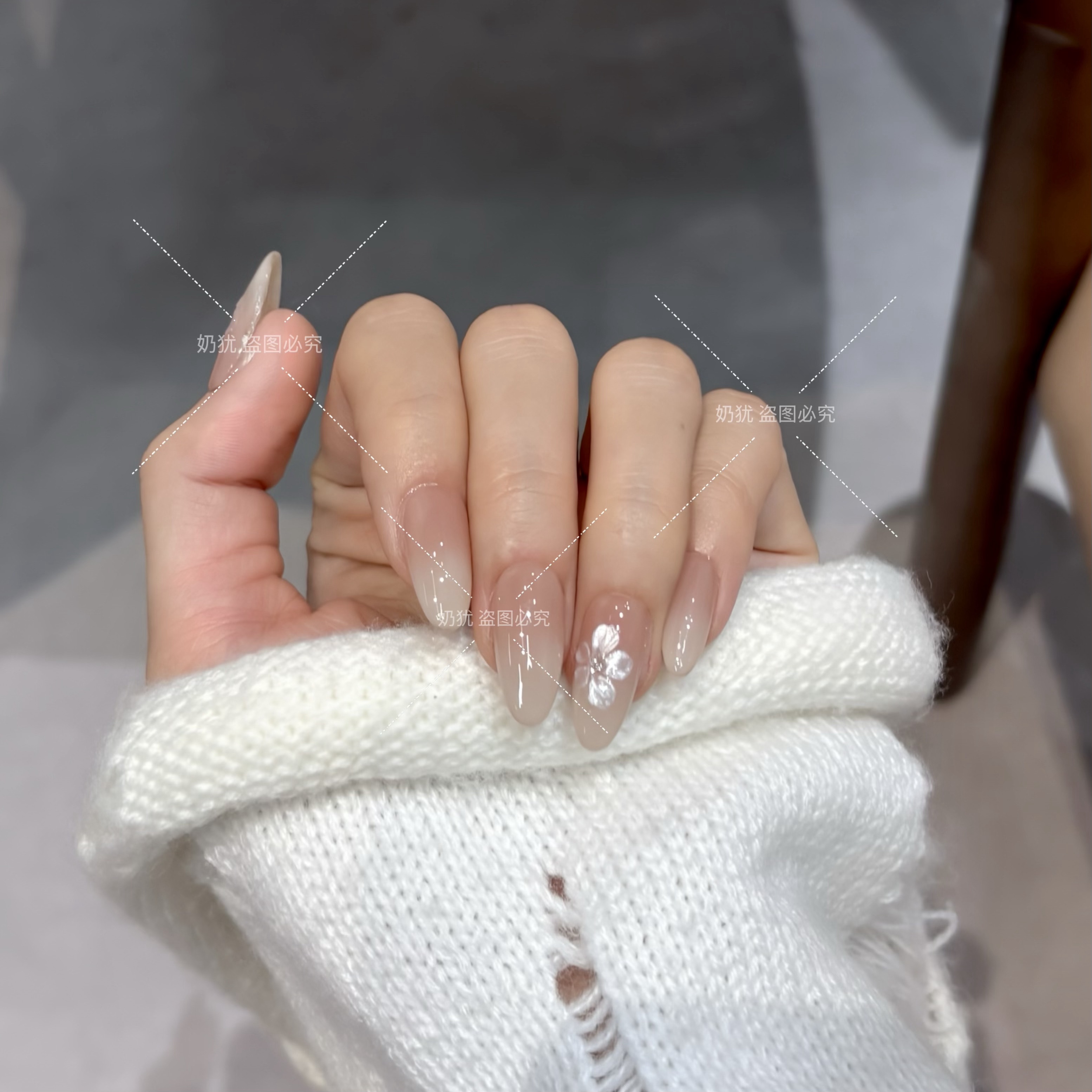 【缎璃织梦】高品质许妍同款手绘五瓣花纯手工穿戴甲高级感渐变