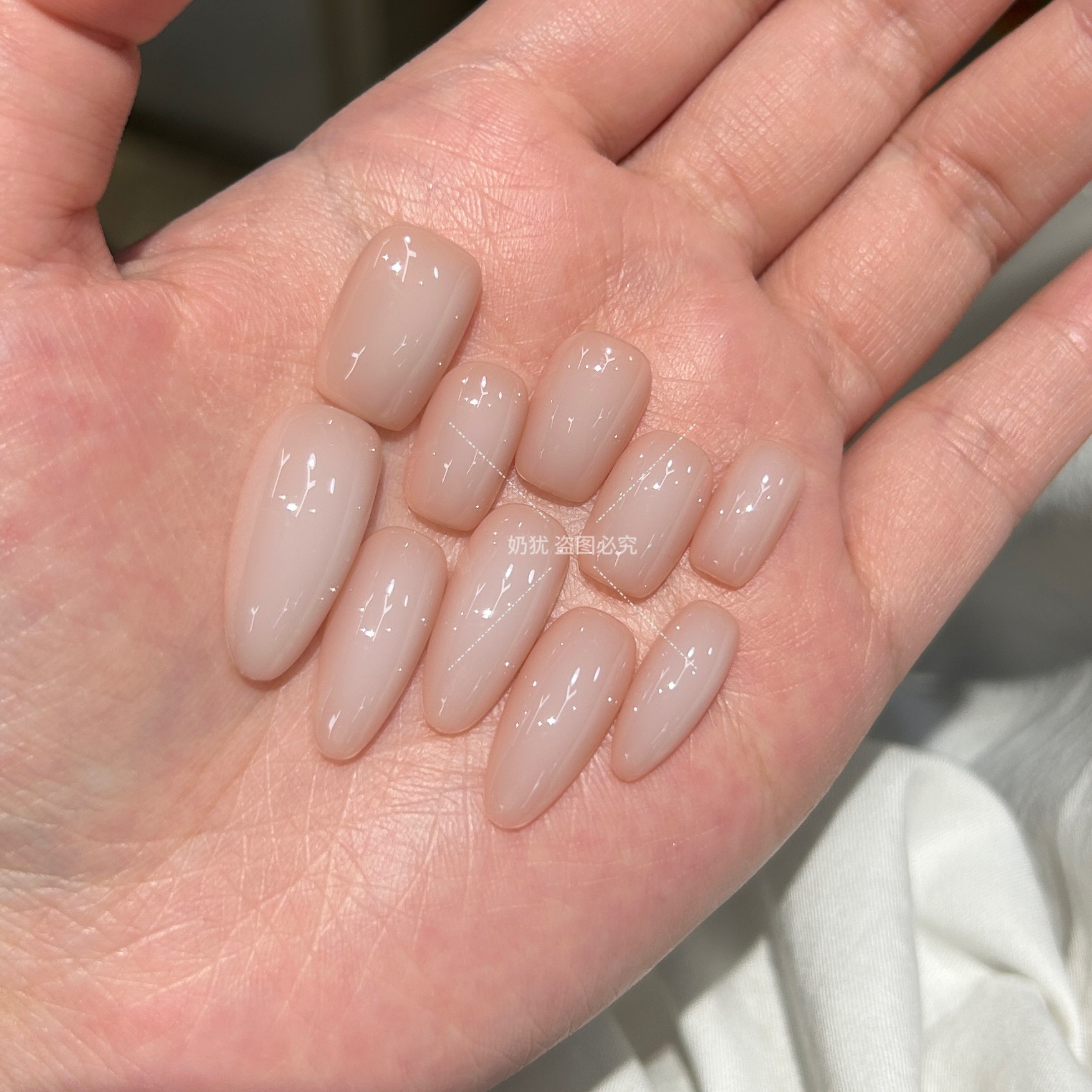白玉建构版裸杏乳白纯手工穿戴甲图片