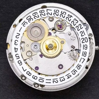 瑞士原装ETA2671机芯，带V8天文台认证，摆幅高走时稳定，可充新