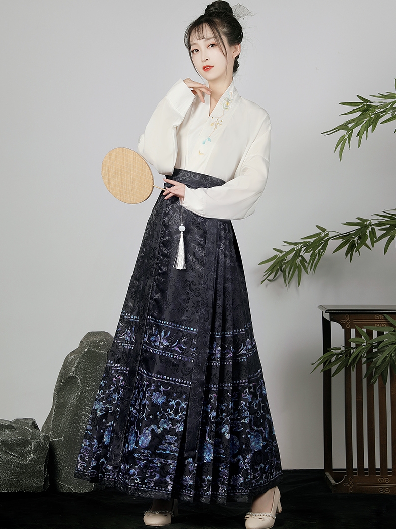 汉服明制刺绣原创春秋季马面裙