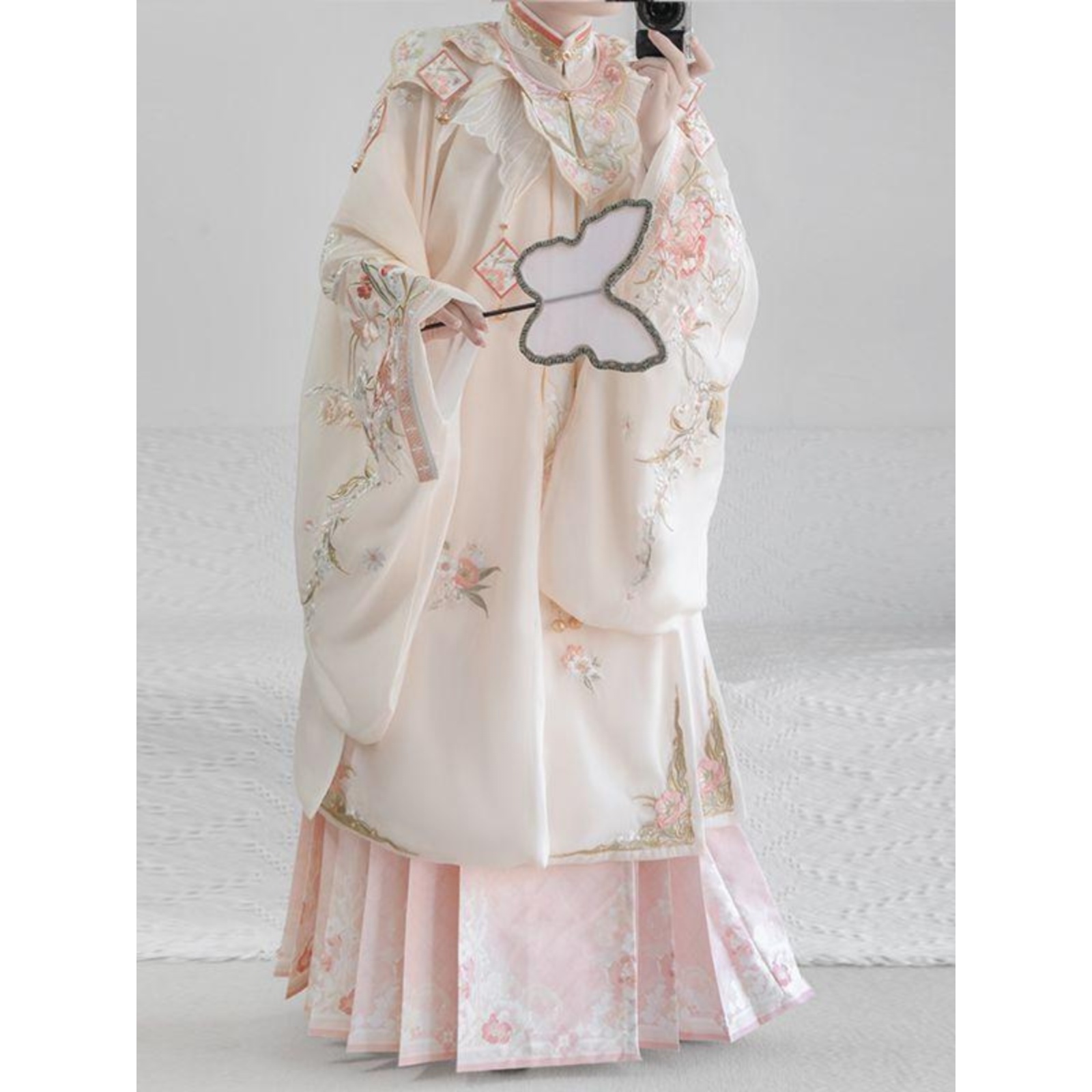 汉服女明制马面裙簪花重工刺绣
