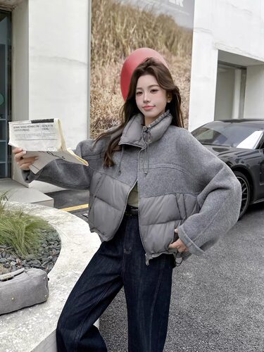 黑色立领轻薄短款羽绒服女2026冬季新款小个子毛呢拼接白鸭绒外套