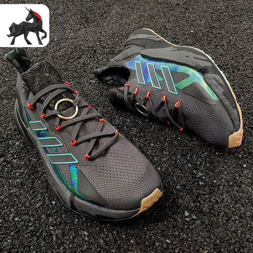 阿迪达斯男女运动跑步鞋