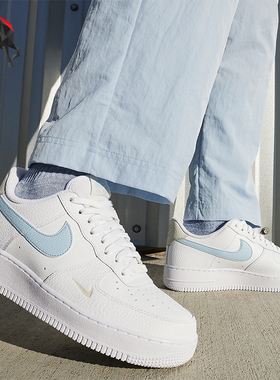 Nike/耐克正品Air Force '07女士空一号经典休闲板鞋HF0022-100
