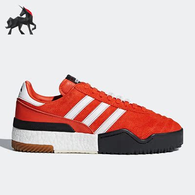 阿迪达斯新款休闲运动鞋三叶草