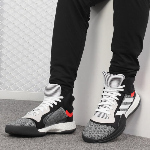 Adidas阿迪达斯休闲bb9300篮球鞋