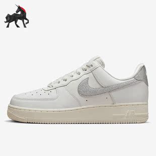 DQ7569 Nike 100 1女子休闲透气运动板鞋 Force 耐克正品 Air