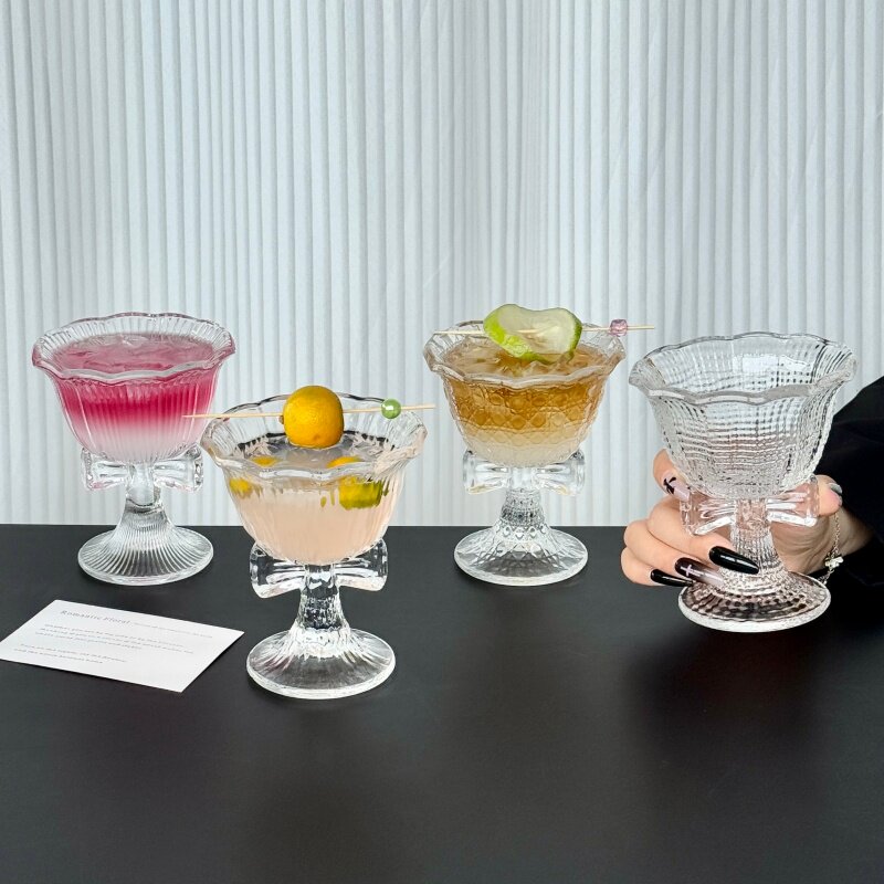 美式浮雕竖纹玻璃高脚杯