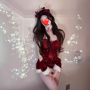 圣诞节战袍穿搭cos麋鹿红色抹胸纯欲风紧身氛围感气质闪片连衣裙