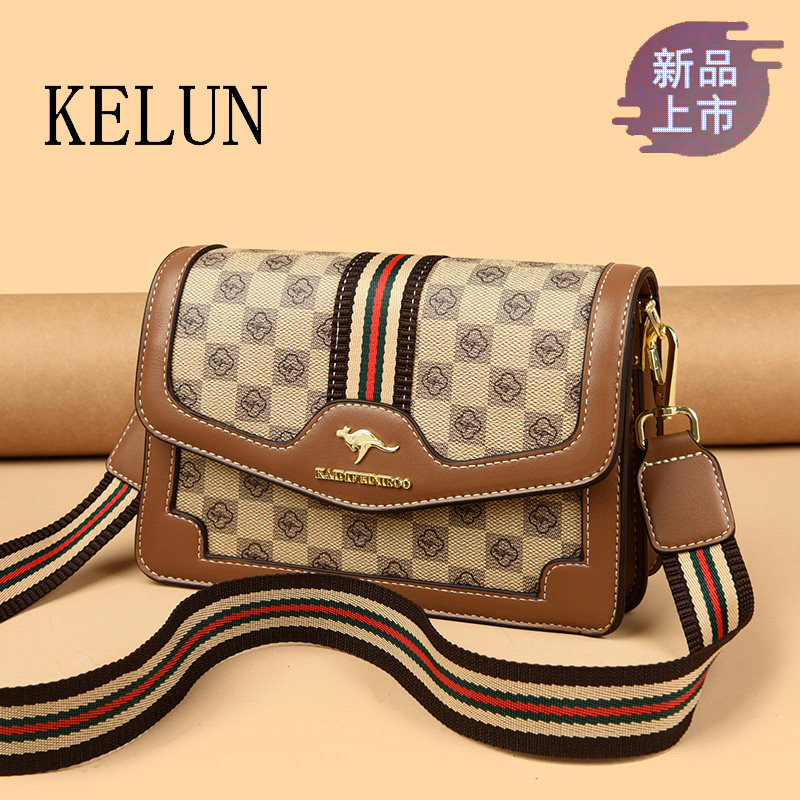 真皮包包品牌专柜正品大牌宽肩带印花小方包女式单肩斜挎通勤小包